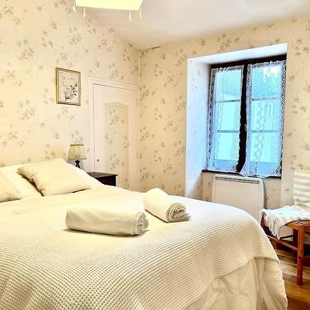 Maison Paisible Avec Lac Prive Secondigny Luaran gambar